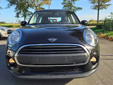 1000034946 -  - MINI ONE NAVI/BLUETOOTH/VERW.ZETELS/AUTO. AIRCO