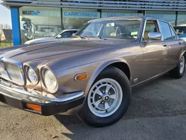 thumbnail_1000010679 -  - JAGUAR XJ6 4.2 VANDEN PLAS "58000 KM"