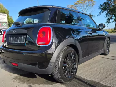 1000034942 -  - MINI ONE NAVI/BLUETOOTH/VERW.ZETELS/AUTO. AIRCO