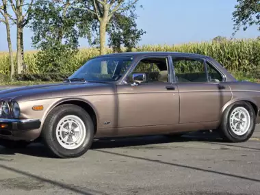 thumbnail_1000010685 -  - JAGUAR XJ6 4.2 VANDEN PLAS "58000 KM"