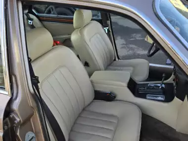 thumbnail_1000010695 -  - JAGUAR XJ6 4.2 VANDEN PLAS "58000 KM"