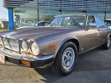 thumbnail_1000010680 -  - JAGUAR XJ6 4.2 VANDEN PLAS "58000 KM"